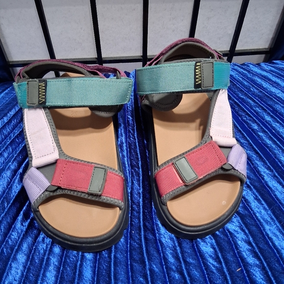 Zara Red and Green Sporty Sandals - Picture 1 of 16
